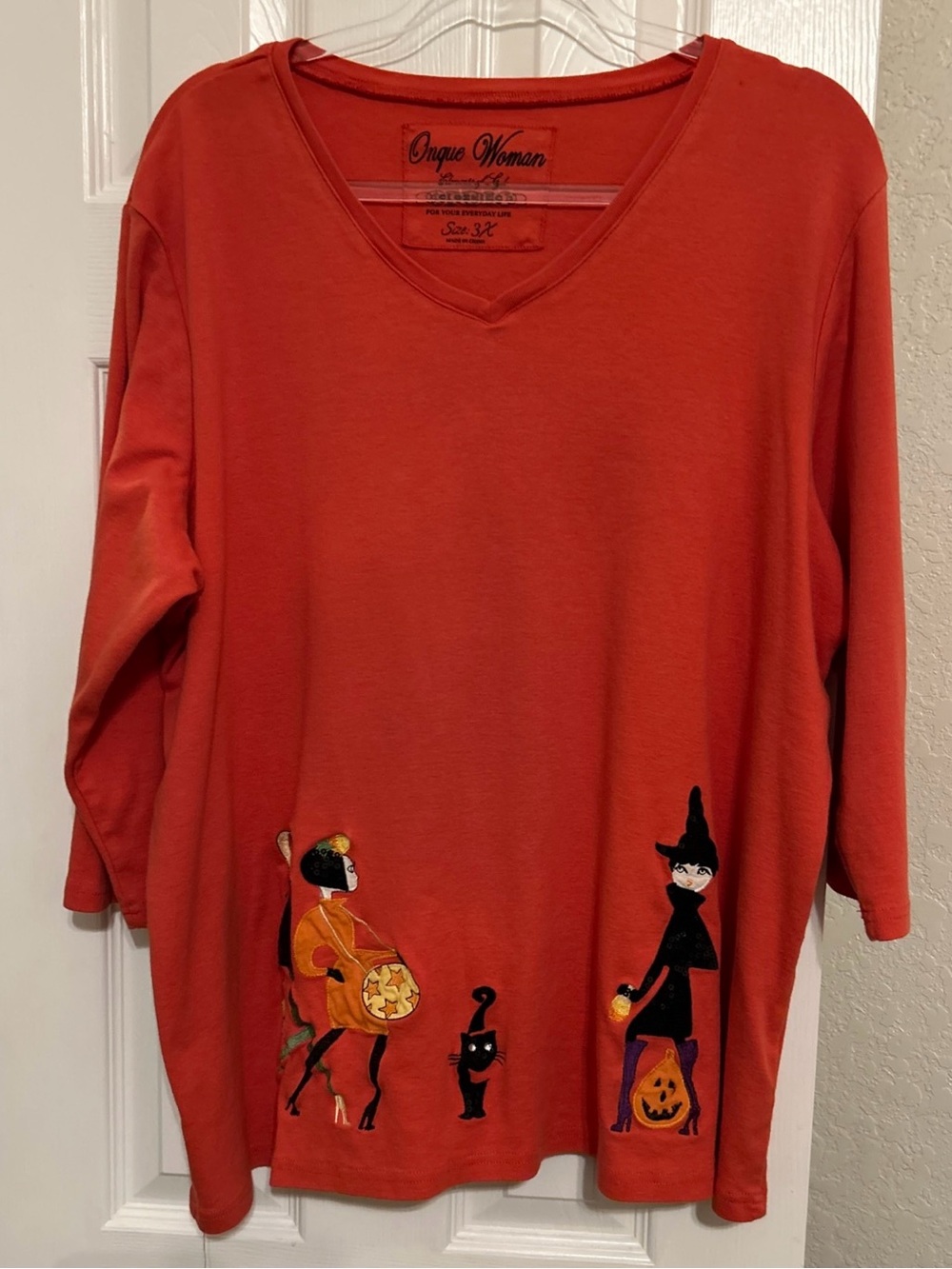 Onque Woman Burnt Orange Fall/Halloween Top